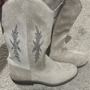 Steve Madden Cream Suede Embroidered Heeled Boots